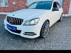 Weiß Gebraucht 2011 Mercedes C180 AMG line Limousine | 7.800 €
