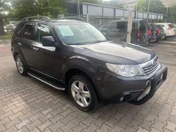 Grau Gebraucht 2011 Subaru Forester Comfort SUV | 10.990 € (Etwas zu teuer)
