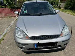 Silber Gebraucht 2003 Ford Focus Limousine | 750 € (Guter Preis)