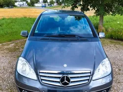 Grau Gebraucht 2009 Mercedes A160 Limousine | 5.590 € (Fairer Preis)