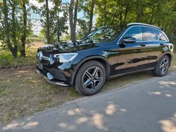 Schwarz Gebraucht 2020 Mercedes GLC200 AMG line SUV | 35.900 € (Guter Preis)