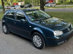 Grün Gebraucht 2002 VW Golf IV Kleinwagen | 1.850 € (Fairer Preis)
