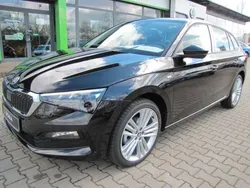 Schwarz Gebraucht 2023 Skoda Scala Tour Kleinwagen | 25.990 € (Teuer)