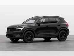 Schwarz (onyx black metallic) Neu 2025 Volvo XC40 Plus SUV | 49.790 €