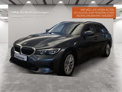 Grau Gebraucht 2022 BMW 320e Kombi | 29.806 € (Fairer Preis)
