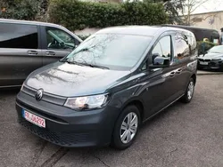 Grau Gebraucht 2021 VW Caddy Van / Kleinbus | 18.900 € (Etwas zu teuer)