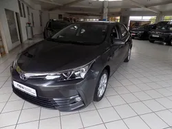 Grau Gebraucht 2016 Toyota Corolla Edition Limousine | 14.950 € (Fairer Preis)