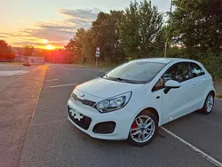 Weiß Gebraucht 2013 Kia Rio 2 Kleinwagen | 4.250 € (Guter Preis)