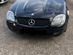 Schwarz Gebraucht 1998 Mercedes SLK200 Cabrio | 3.950 € (Fairer Preis)