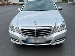 Grau Gebraucht 2011 Mercedes E300 Kombi | 7.500 € (Superpreis)