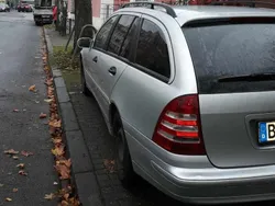 Grau Gebraucht 2006 Mercedes C220 Kombi | 3.400 € (Etwas zu teuer)