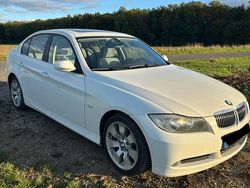 Weiß Gebraucht 2008 BMW 325 Limousine | 8.500 € (Teuer)