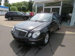 Obsidianschwarz metalliclack Gebraucht 2006 Mercedes E220 Kombi | 1.950 € (Superpreis)