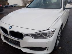 Weiß Gebraucht 2013 BMW 318 Sport Line Kombi | 5.950 € (Fairer Preis)