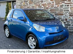 Blau Gebraucht 2012 Toyota iQ Kleinwagen | 8.990 €