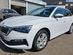Weiß Gebraucht 2023 Skoda Scala Style Kleinwagen | 23.950 € (Fairer Preis)
