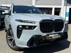 Grau Gebraucht 2025 BMW X7 M Sport SUV | 116.025 € (Superpreis)