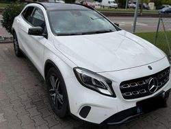 Weiß Gebraucht 2019 Mercedes GLA180 SUV | 20.000 € (Etwas zu teuer)
