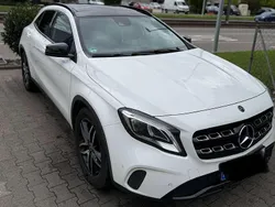 Weiß Gebraucht 2019 Mercedes GLA180 SUV | 20.000 € (Fairer Preis)