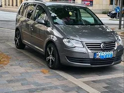 Grau Gebraucht 2008 VW Touran Van / Kleinbus | 4.100 € (Fairer Preis)