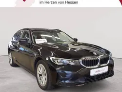 Schwarz Gebraucht 2022 BMW 318 Advantage Kombi | 23.589 € (Superpreis)