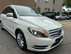 Weiß Gebraucht 2013 Mercedes B180 Van / Kleinbus | 7.300 € (Guter Preis)