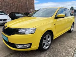 Gelb Gebraucht 2015 Skoda Rapid Drive Kombi | 7.490 € (Fairer Preis)