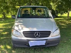 Silber Gebraucht 2010 Mercedes Vito Van / Kleinbus | 25.000 €