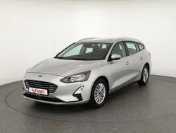 Silber Gebraucht 2021 Ford Focus Kombi | 18.490 € (Fairer Preis)