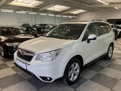 Weiß Gebraucht 2015 Subaru Forester Exclusive+ SUV | 12.950 € (Fairer Preis)