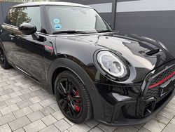Schwarz Gebraucht 2023 Mini John Cooper Works Kleinwagen | 34.900 € (Etwas zu teuer)