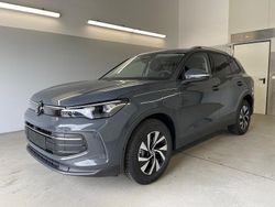 [b0b0] delfingrau metallic Gebraucht 2024 VW Tiguan Life SUV | 46.669 € (Fairer Preis)