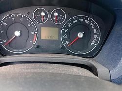 Blau Gebraucht 2006 Ford Fiesta Kleinwagen | 1.850 € (Fairer Preis)