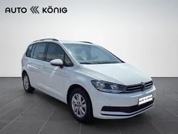 Weiß Gebraucht 2024 VW Touran Comfortline Van / Kleinbus | 31.490 € (Fairer Preis)