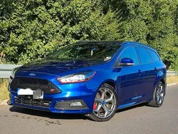 Blau Gebraucht 2015 Ford Focus ST Kombi | 14.490 € (Fairer Preis)