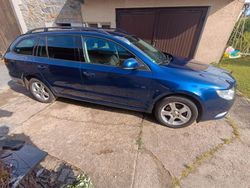 Blau Gebraucht 2011 Skoda Superb Kombi | 5.199 € (Guter Preis)