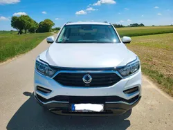 Weiß Gebraucht 2019 Ssangyong Rexton Sapphire SUV | 25.000 € (Guter Preis)