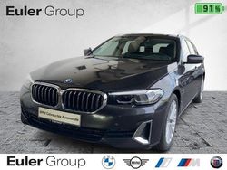 Grau Gebraucht 2022 BMW 530e Kombi | 32.477 € (Superpreis)