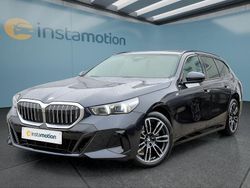 Schwarz Gebraucht 2024 BMW 520 Kombi | 49.899 € (Fairer Preis)