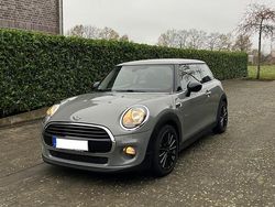 Grau Gebraucht 2018 Mini Cooper Kleinwagen | 15.500 € (Fairer Preis)