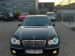 Schwarz Gebraucht 2006 Mercedes C200 Limousine | 7.000 €