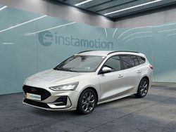 Silber Gebraucht 2023 Ford Focus Kombi | 22.649 € (Fairer Preis)