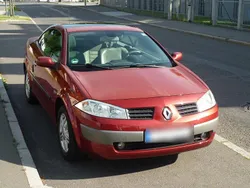 Rot Gebraucht 2004 Renault Mégane Cabriolet Privilege Cabrio | 1.900 € (Guter Preis)