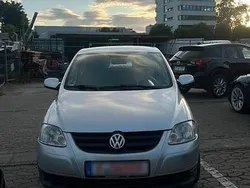 Silber Gebraucht 2010 VW Fox Kleinwagen | 1.500 €