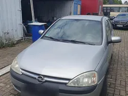 Silber Gebraucht 2003 Opel Corsa Kleinwagen | 1.250 € (Etwas zu teuer)