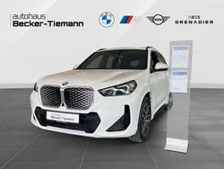Alpinweiß Neu 2025 BMW iX1 M Sport SUV | 48.900 € (Guter Preis)