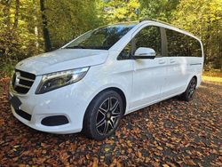 Weiß Gebraucht 2017 Mercedes V220 Edition Van / Kleinbus | 32.555 € (Fairer Preis)