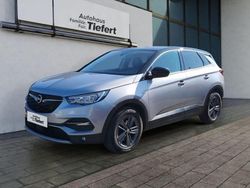 Quarz silber metallic (metallic) Gebraucht 2021 Opel Grandland X Design Edition SUV | 17.480 € (Fairer Preis)