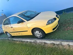 Gelb Gebraucht 2002 Seat Ibiza Kleinwagen | 1.150 € (Teuer)