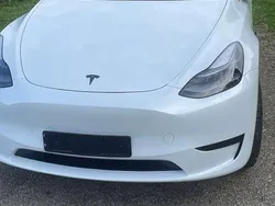 Weiß Gebraucht 2024 Tesla Model Y RWD SUV | 37.250 € (Fairer Preis)